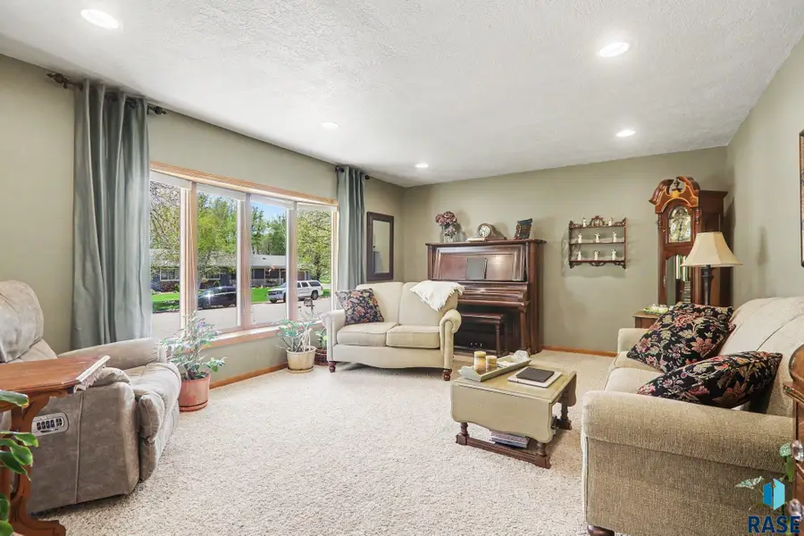 806 6th Ave Se, Pipestone, MN 56164 - #3