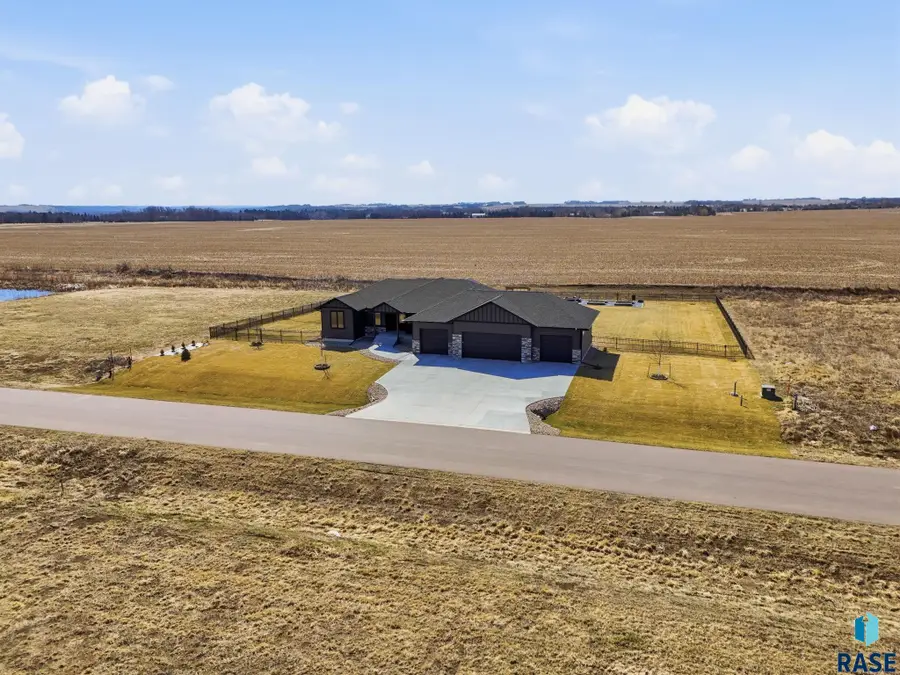 47967 Meadowlark St, Harrisburg, SD 57032 - #2