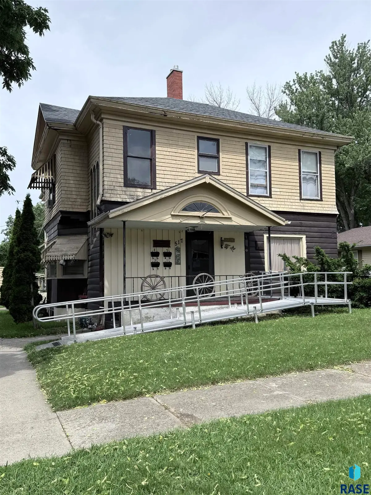 517 N Milwaukee St, Canton, SD 57013 - #1