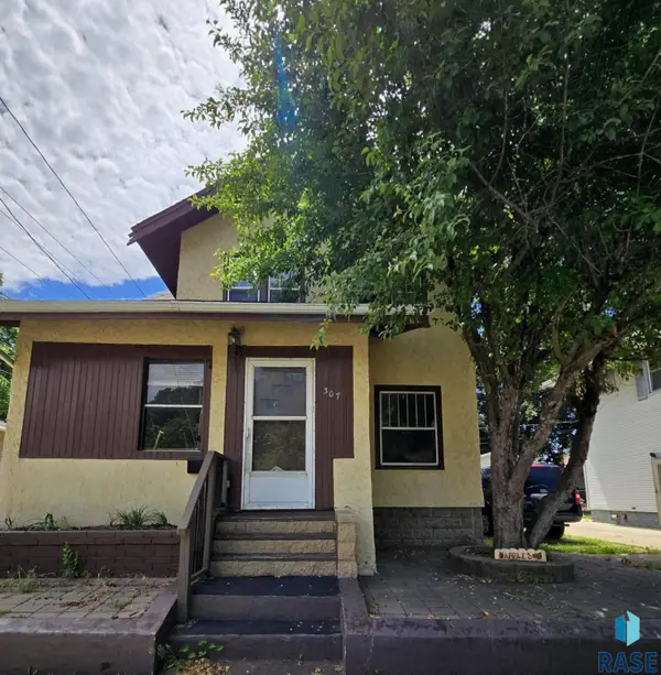 307 W Bailey St, Sioux Falls, SD 57104