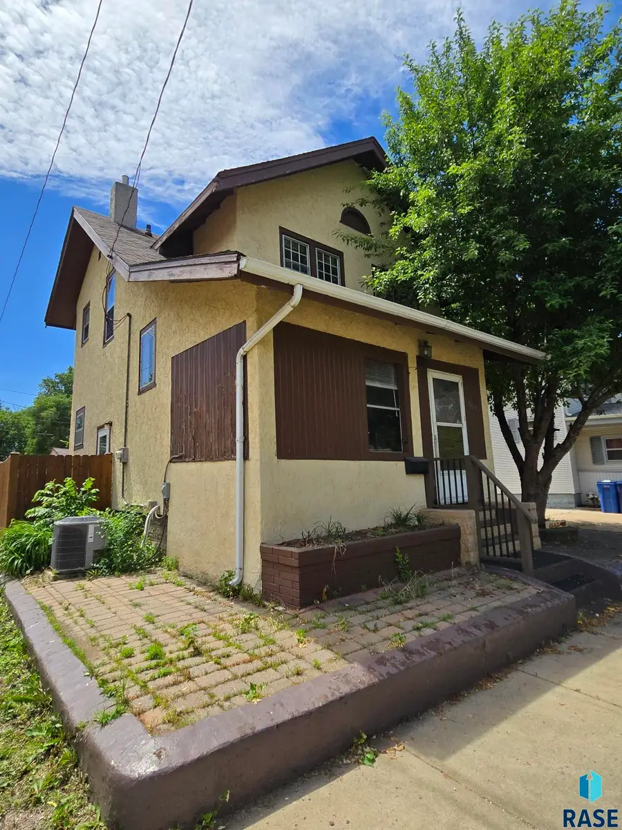 307 W Bailey St, Sioux Falls, SD 57104 - #2