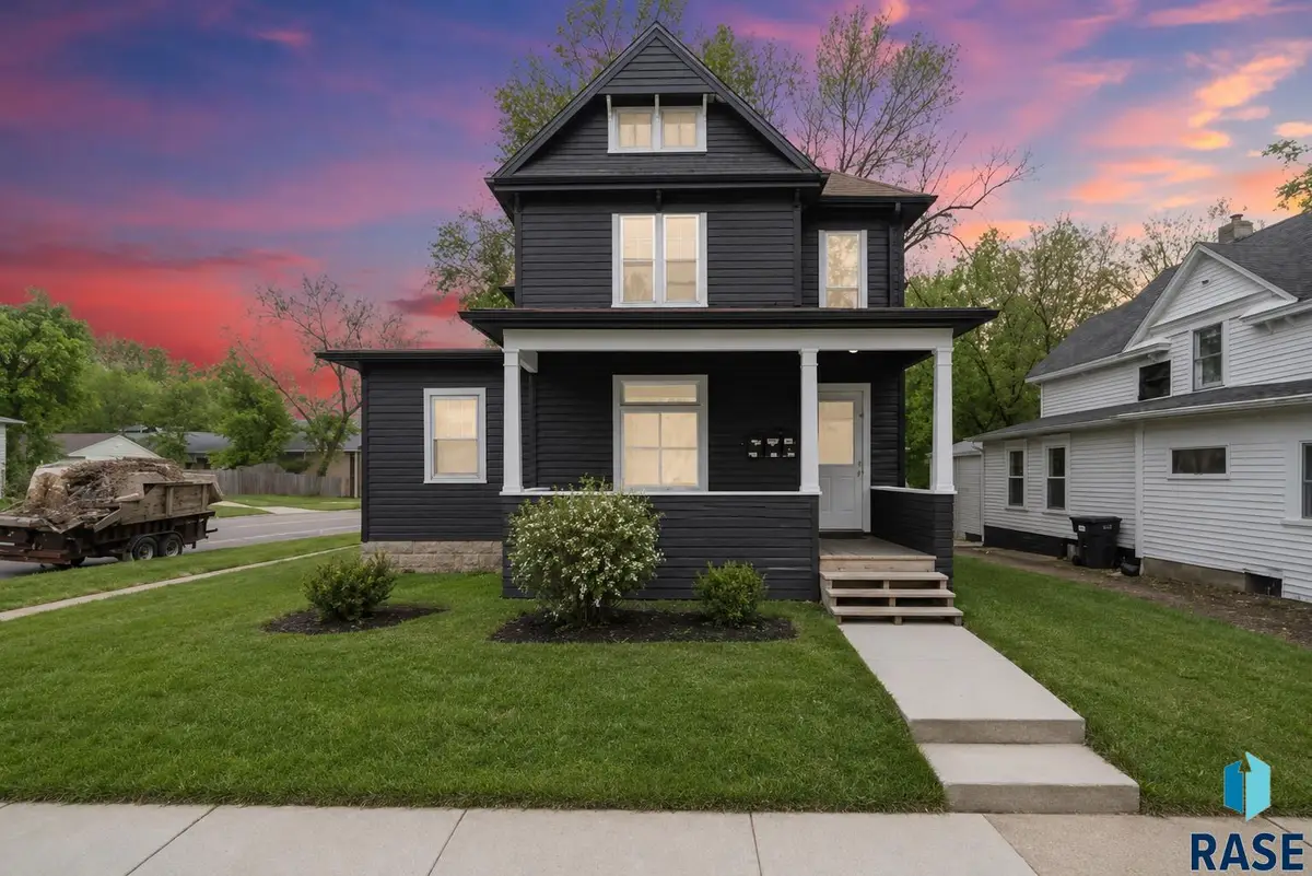 801 W 13th St, Sioux Falls, SD 57104 - #1