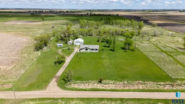 39240 210th St, Huron, SD 57350