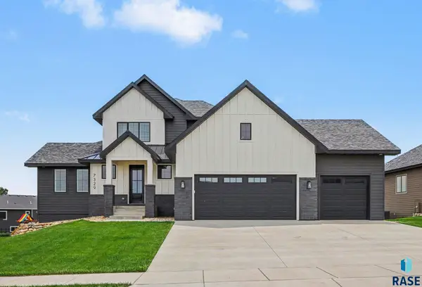 7329 E Twin Pines Ct, Sioux Falls, SD 57110