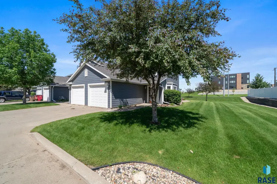 5307 W Boxwood Pl #64, Sioux Falls, SD 57107 - #2