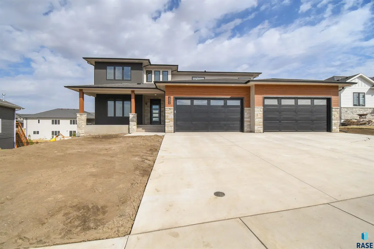 1504 W Bennett Dr, Brandon, SD 57005 - #1