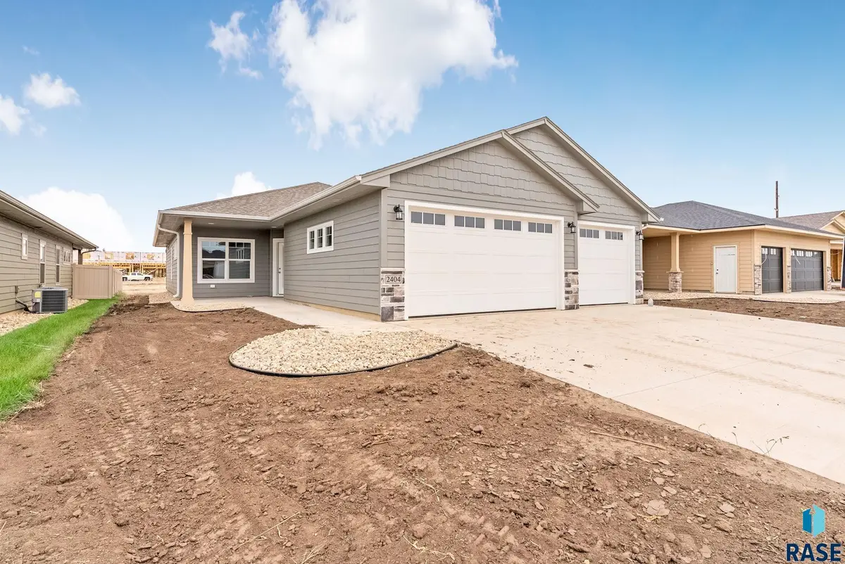 2404 E Tinley St, Brandon, SD 57005 - #1