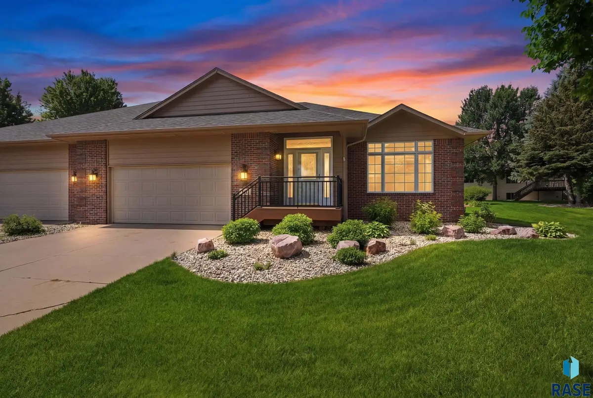 117 W Doral Ct, Sioux Falls, SD 57108 - #1