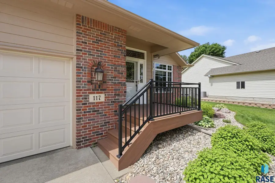 117 W Doral Ct, Sioux Falls, SD 57108 - #3