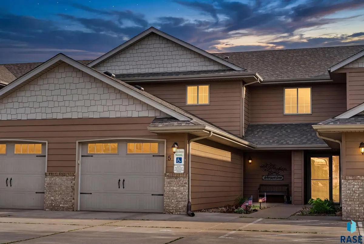 8801 W 32nd St #5, Sioux Falls, SD 57106 - #1