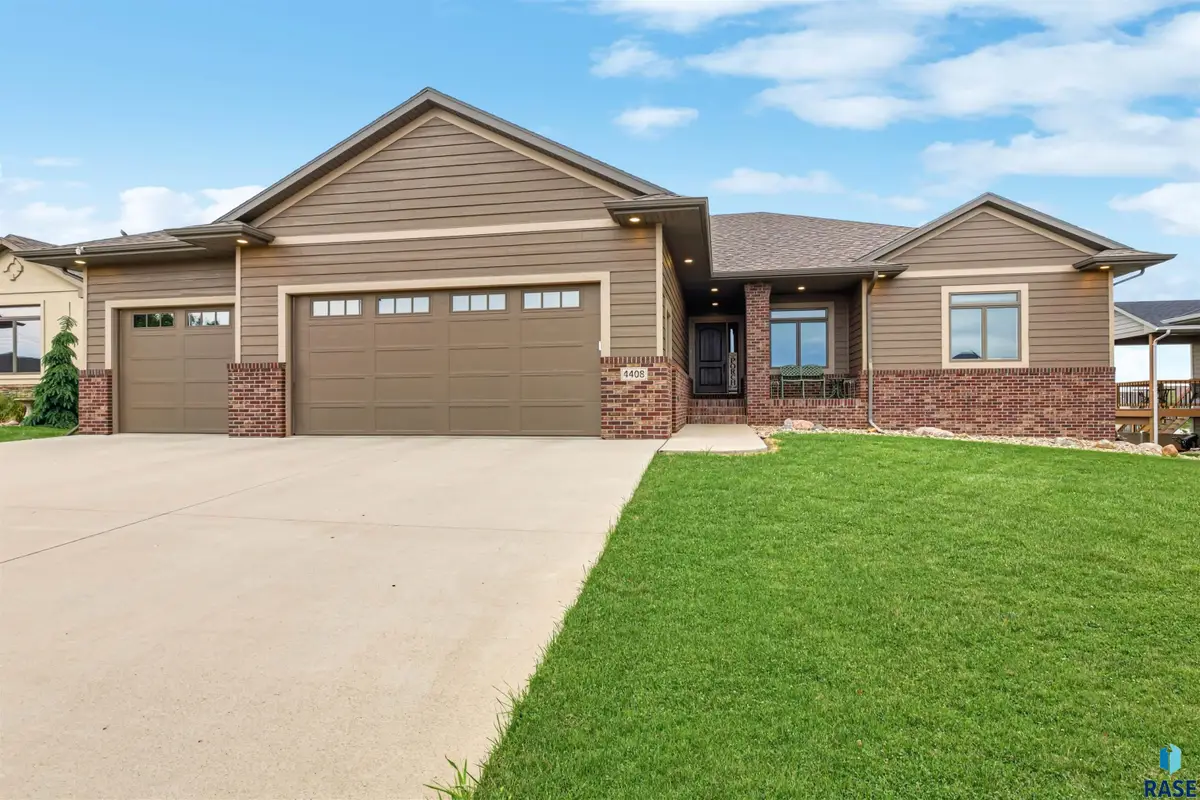 4408 S Dubuque Ave, Sioux Falls, SD 57110 - #1