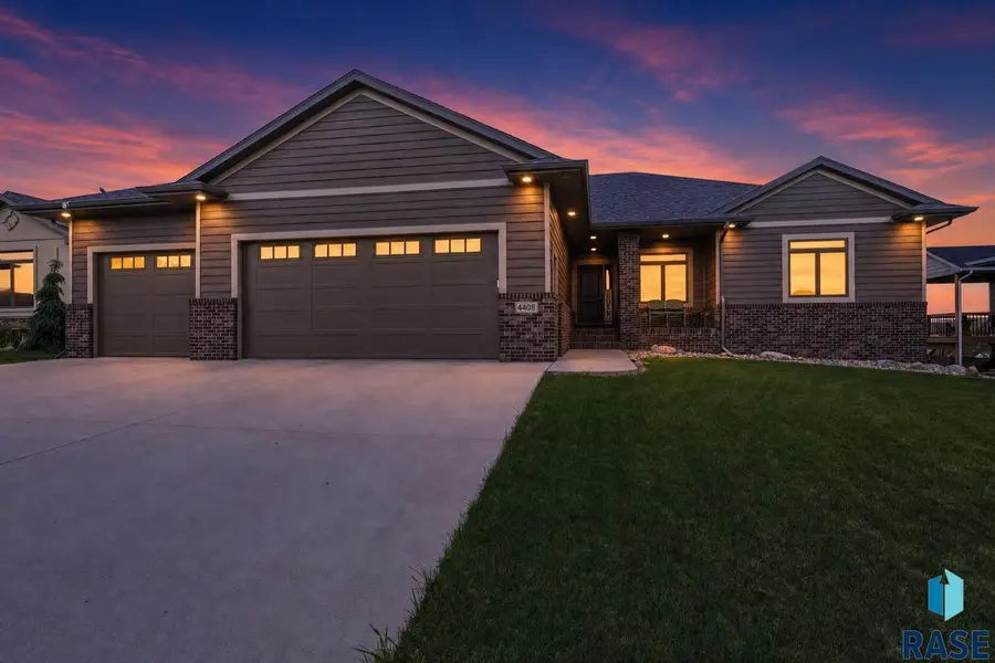 4408 S Dubuque Ave, Sioux Falls, SD 57110 - #2