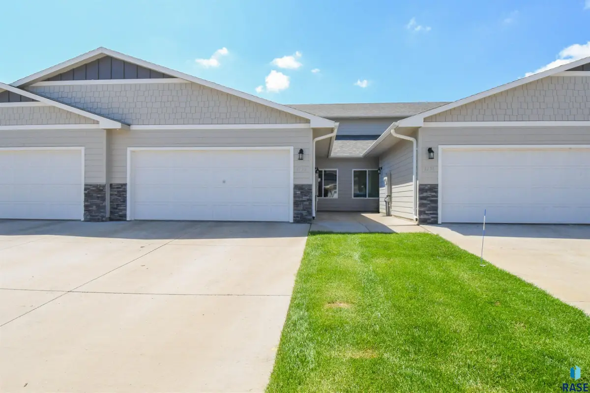 6152 S Alki Pl, Sioux Falls, SD 57108 - #1