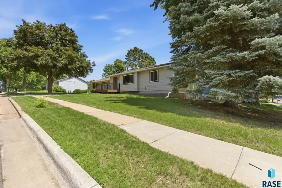 4512 S Drexel Dr, Sioux Falls, SD 57106 - #3
