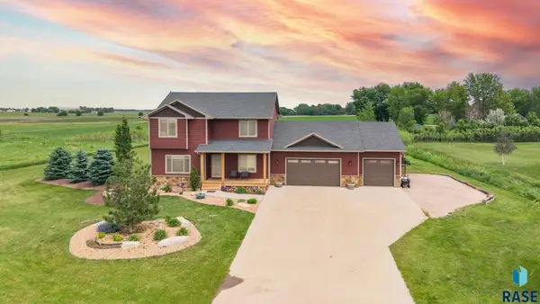 27186 Willow View Cir, Harrisburg, SD 57032
