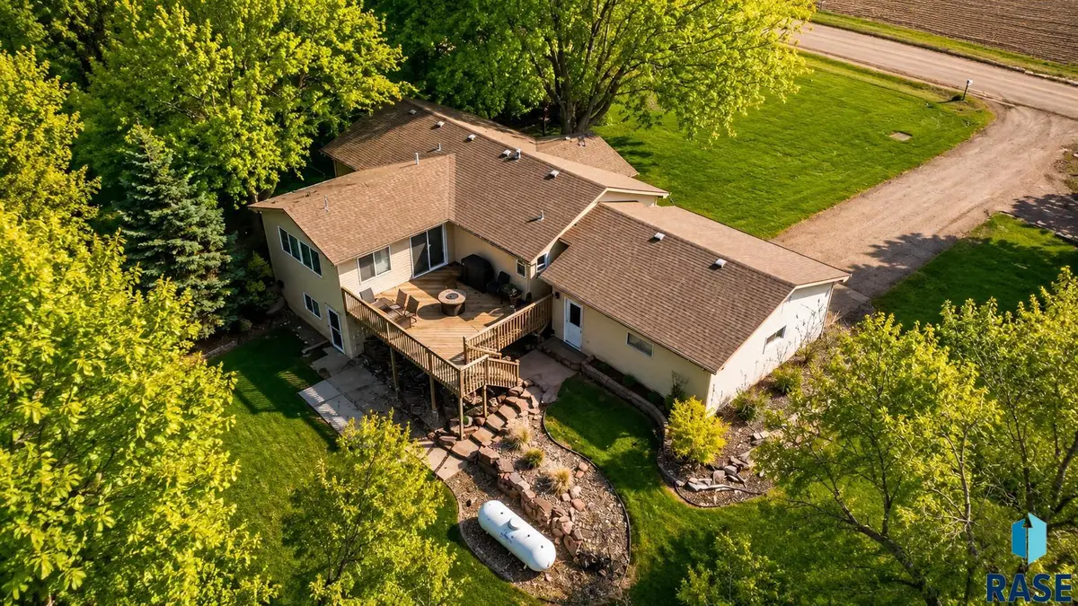 26211 485th Ave, Valley Springs, SD 57068 - #1
