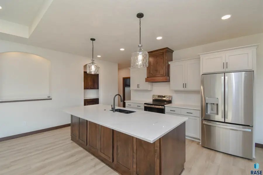 818 Almond Ave, Harrisburg, SD 57032 - #3
