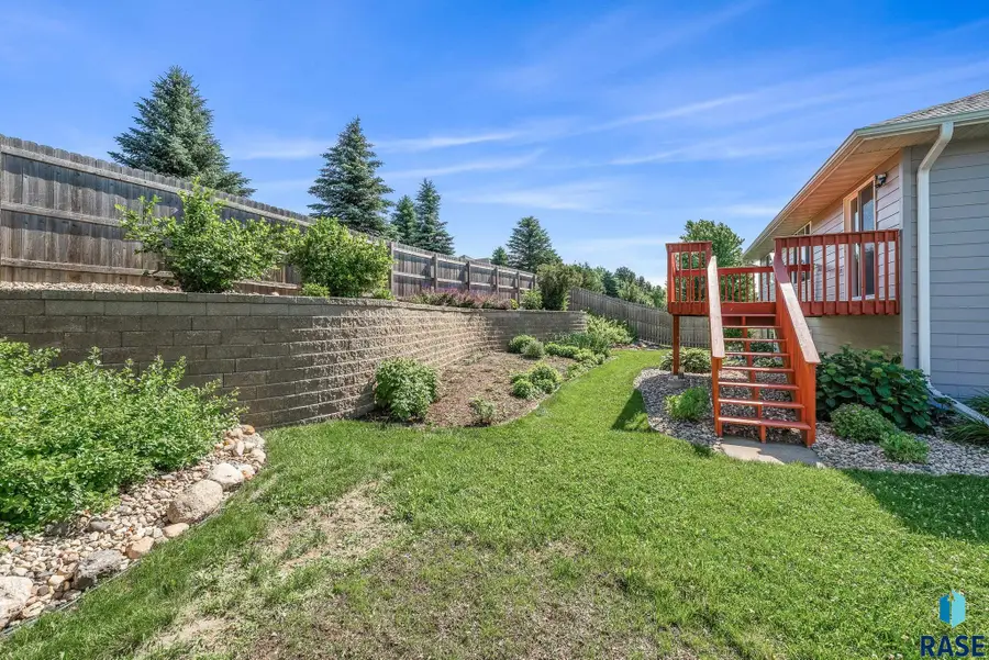 6612 W 61st St, Sioux Falls, SD 57106 - #2