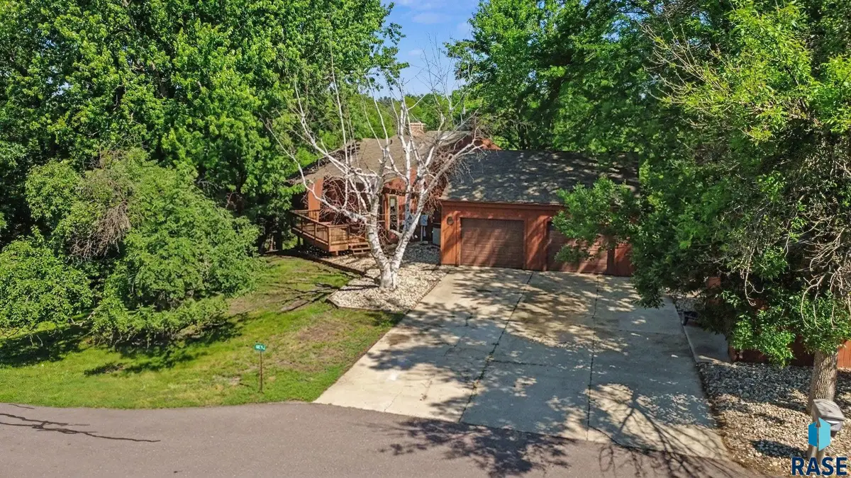 48016 Oak Trail Pl, Sioux Falls, SD 57108 - #1