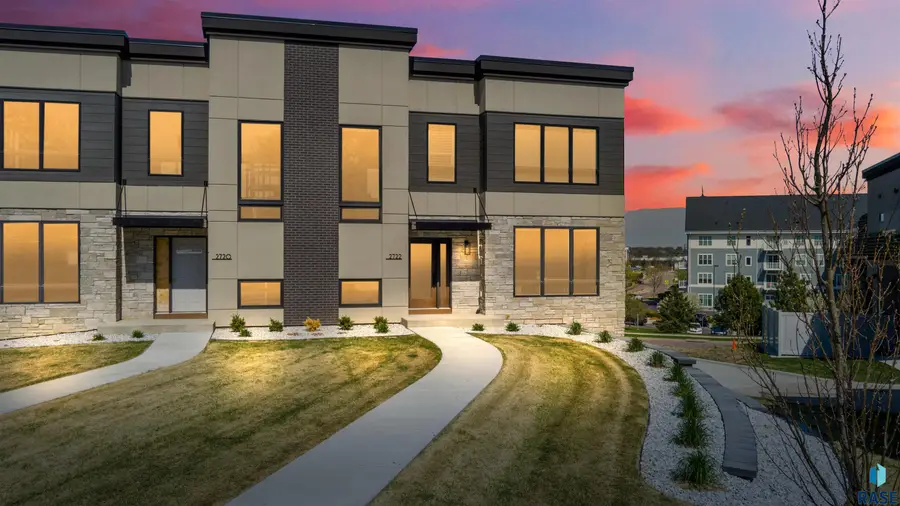 2720 S Oriya Pl, Sioux Falls, SD 57106 - #2