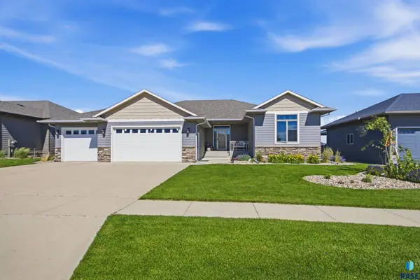 4300 S Safflower Ave, Sioux Falls, SD 57110