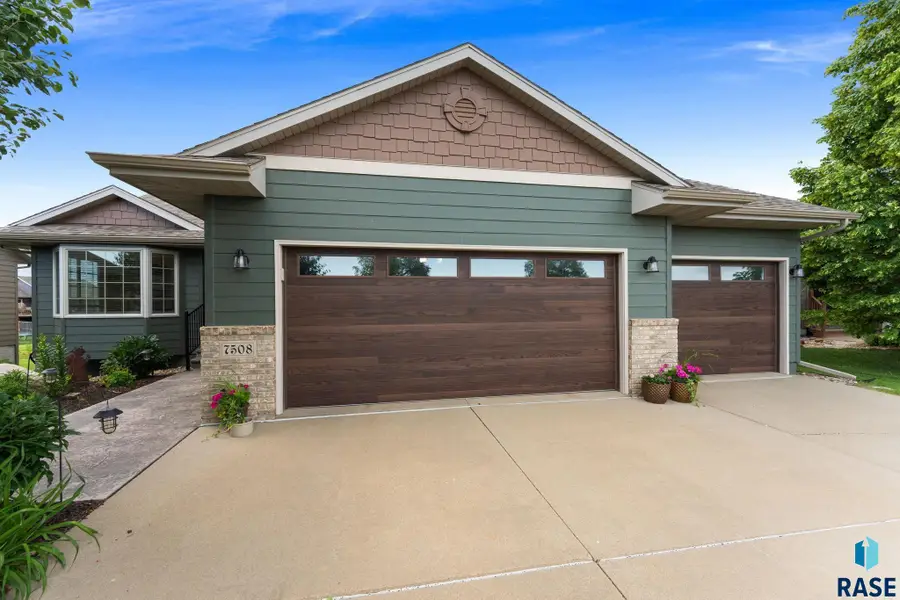 7508 W Grinnell Cir, Sioux Falls, SD 57106 - #2