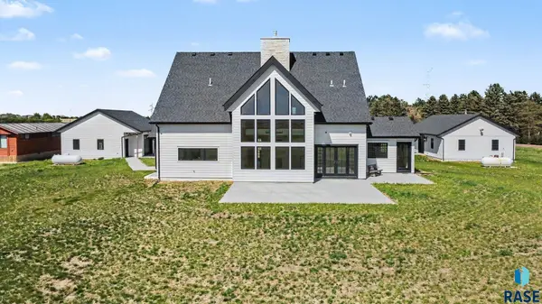 25575 472nd Ave, Renner, SD 57055
