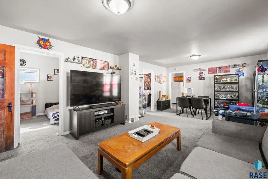 816 W 5th St, Sioux Falls, SD 57104 - #2