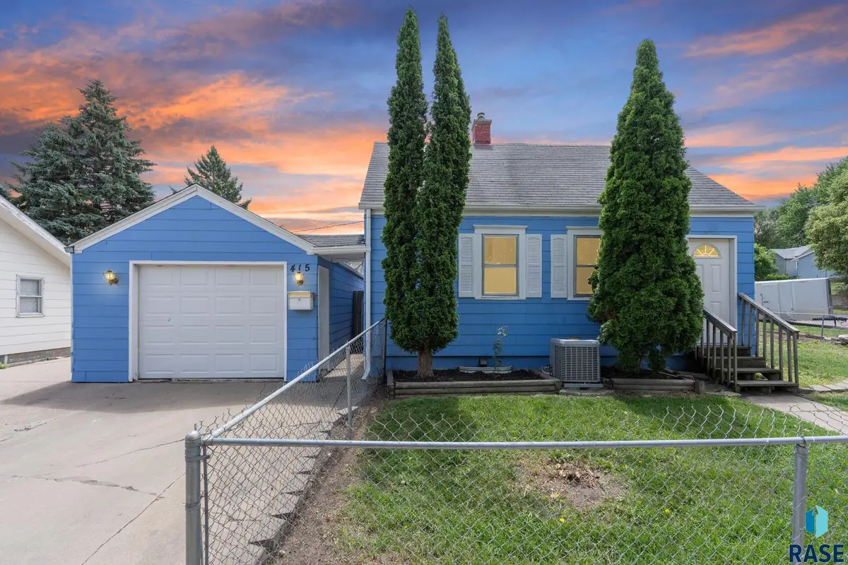 415 W Bailey St, Sioux Falls, SD 57104 - #1