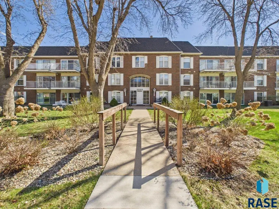 2505 S Kiwanis Ave #145, Sioux Falls, SD 57105 - #2