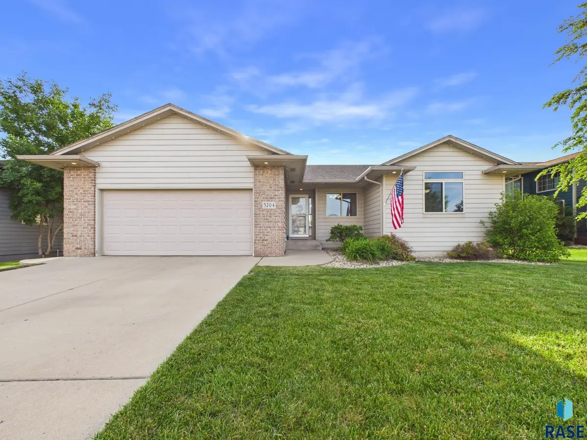 5204 S Culbert Ave, Sioux Falls, SD 57106 - #1