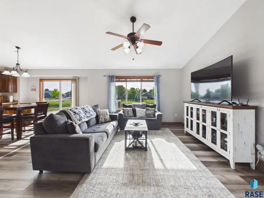 5204 S Culbert Ave, Sioux Falls, SD 57106 - #2
