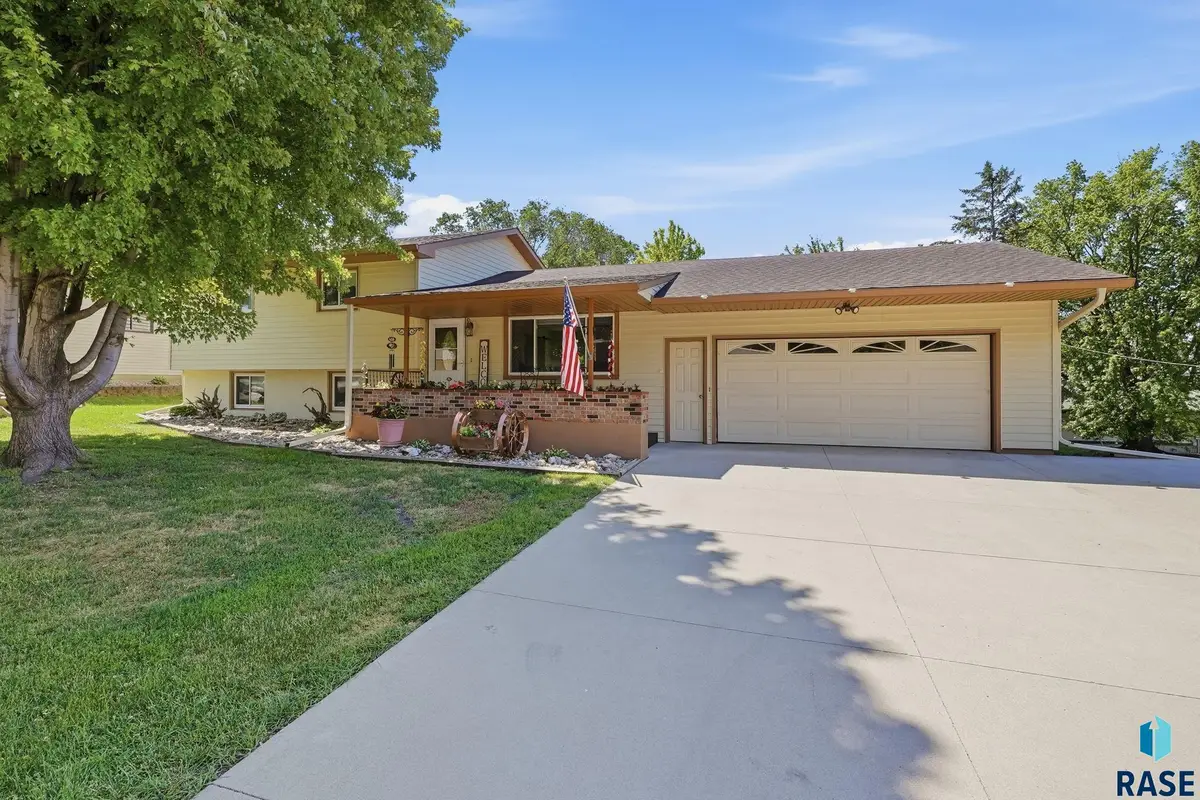107 W 5th St, Dell Rapids, SD 57022 - #1
