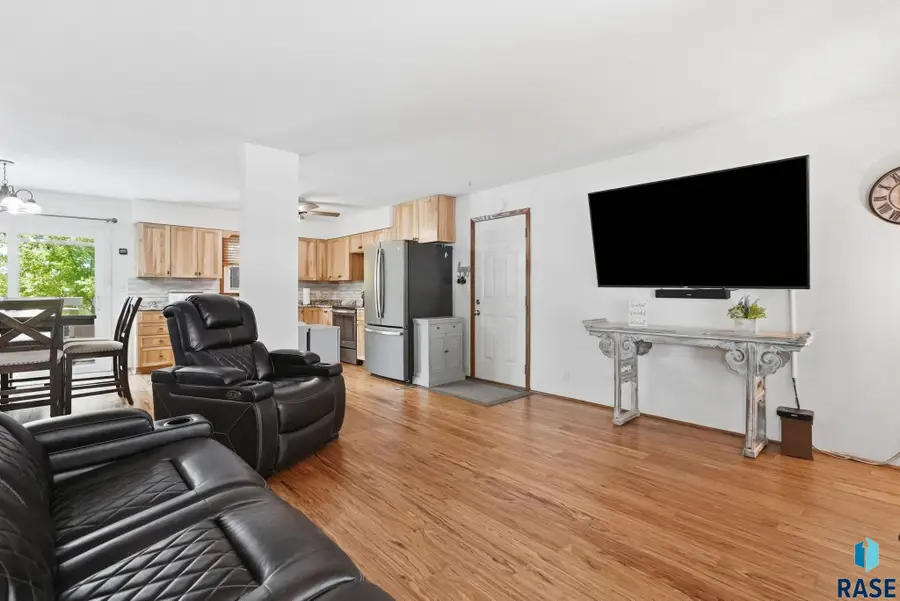 107 W 5th St, Dell Rapids, SD 57022 - #3