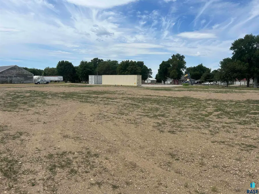 301 S Railway St, Menno, SD 57045 - #2