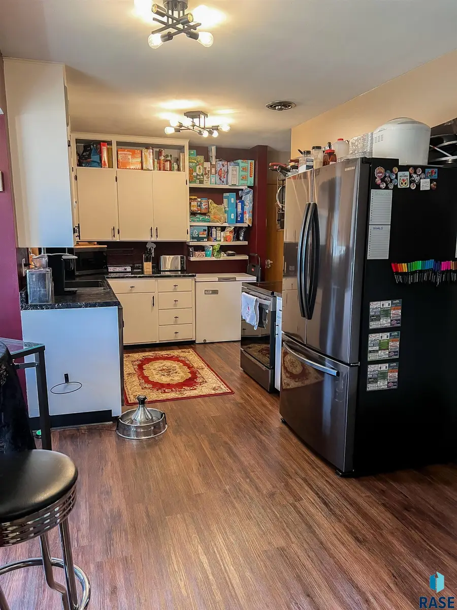 110 W Bishop St, Luverne, MN 56156 - #2