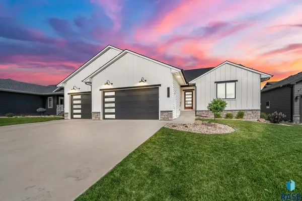 4104 Infield Ave, Sioux Falls, SD 57110