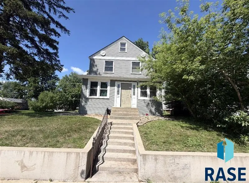 1515 S Norton Ave, Sioux Falls, SD 57105 - #1
