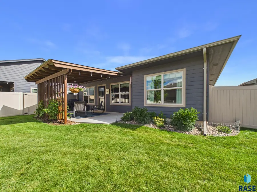 5009 E 62nd St, Sioux Falls, SD 57108 - #2