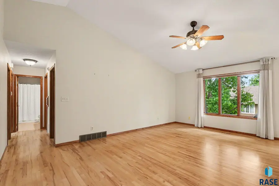 3505 S Micah Cir, Sioux Falls, SD 57103 - #3
