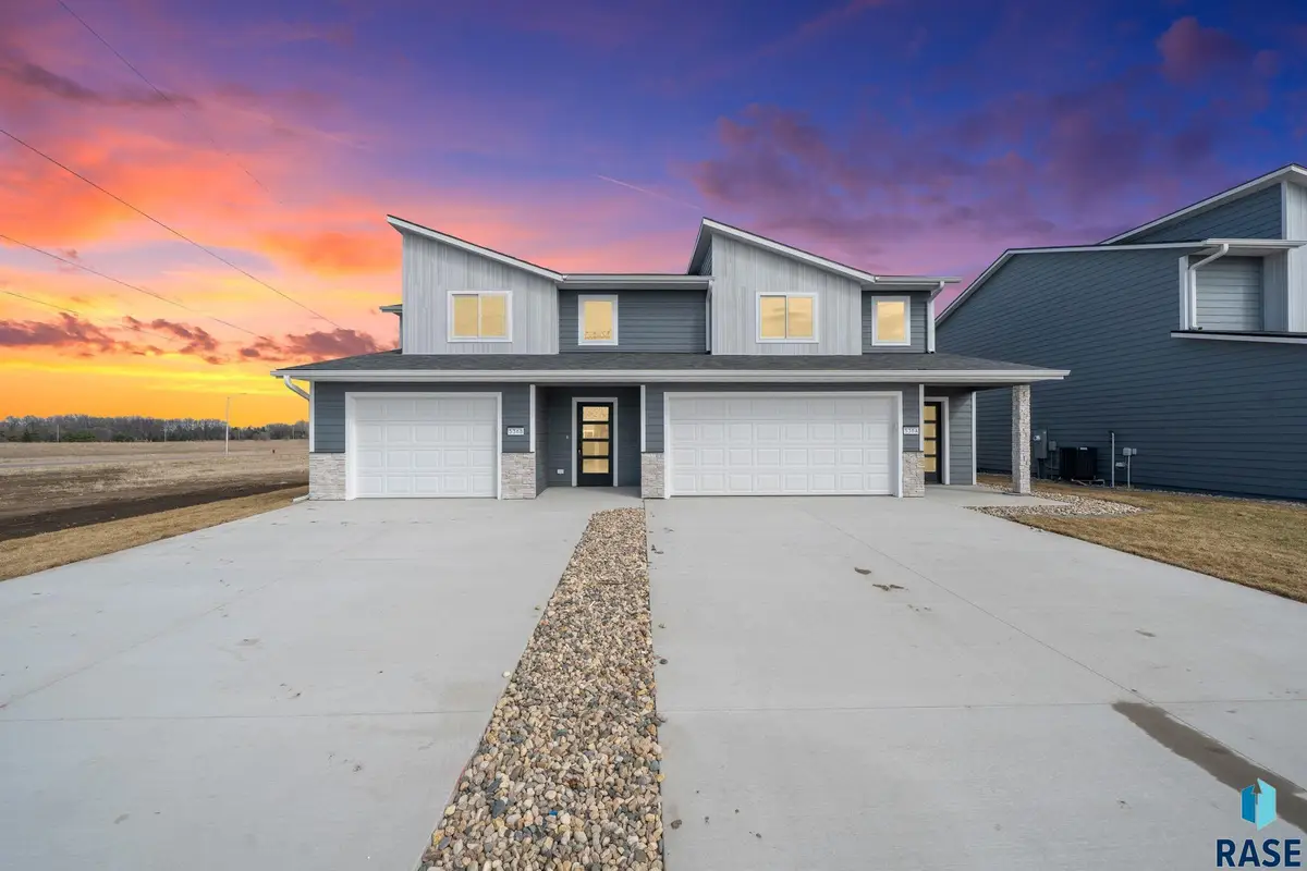 536 Oxford Ave, Harrisburg, SD 57032 - #1