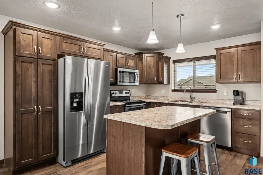 510 Marie Dr, Harrisburg, SD 57032 - #3