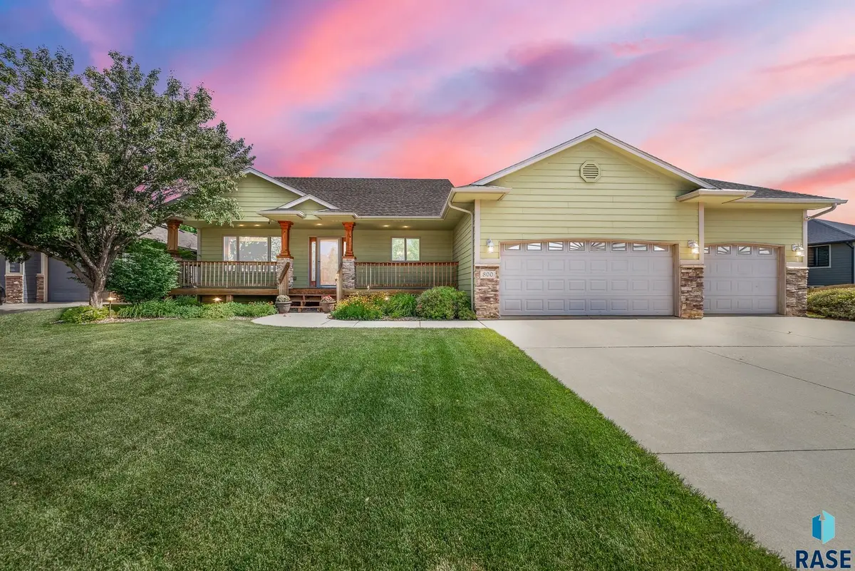 800 W Glen Eagle St, Sioux Falls, SD 57108 - #1
