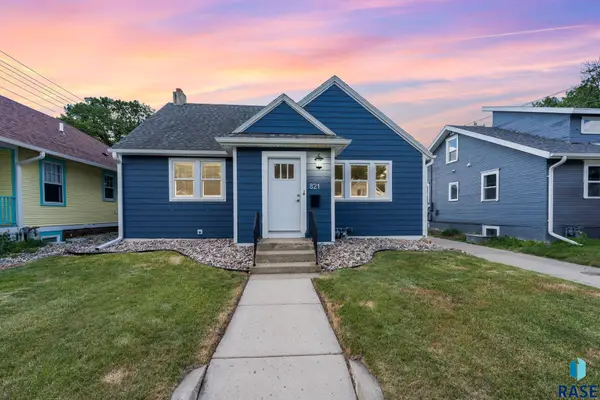821 W 22nd St, Sioux Falls, SD 57105
