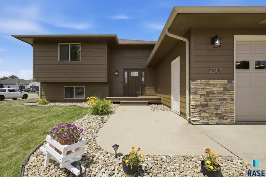 2301 N Devon Ave, Tea, SD 57064 - #3