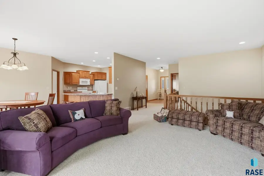 3205 S Lupine Pl, Sioux Falls, SD 57110 - #3