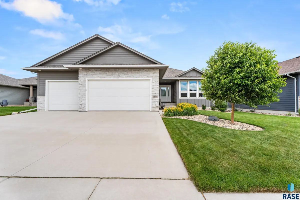 3600 E High Plains Cir Cir, Sioux Falls, SD 57108 - #1