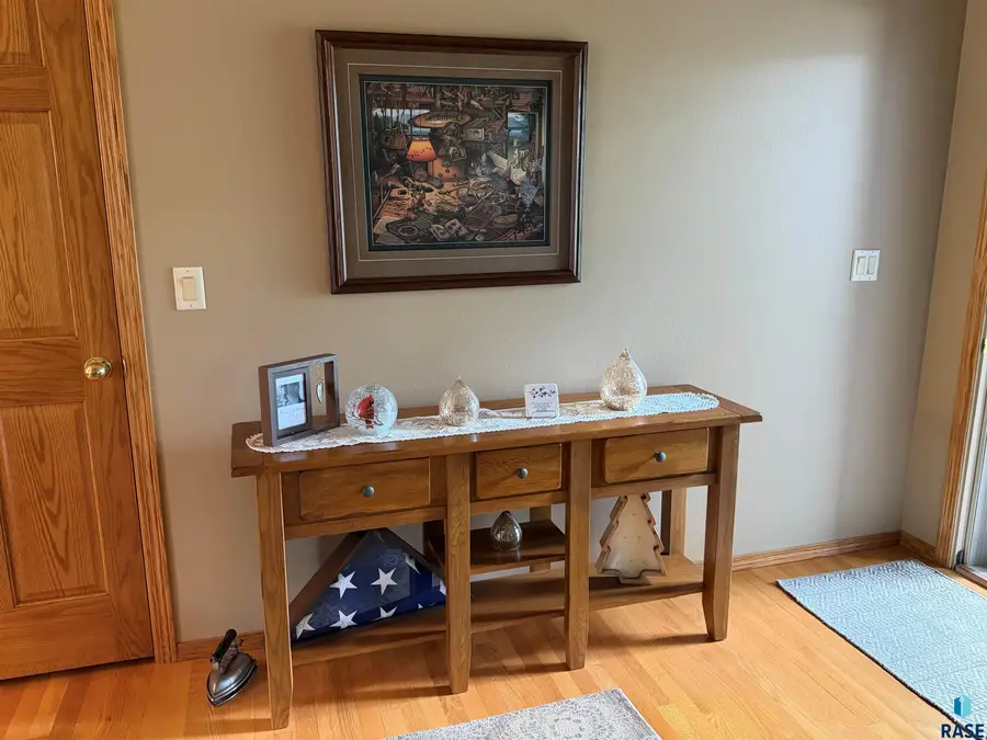 3704 S Judy Ave, Sioux Falls, SD 57103 - #2