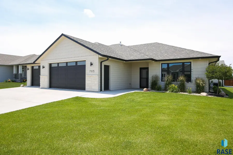 705 Quartzite Cir, Tea, SD 57064 - #2