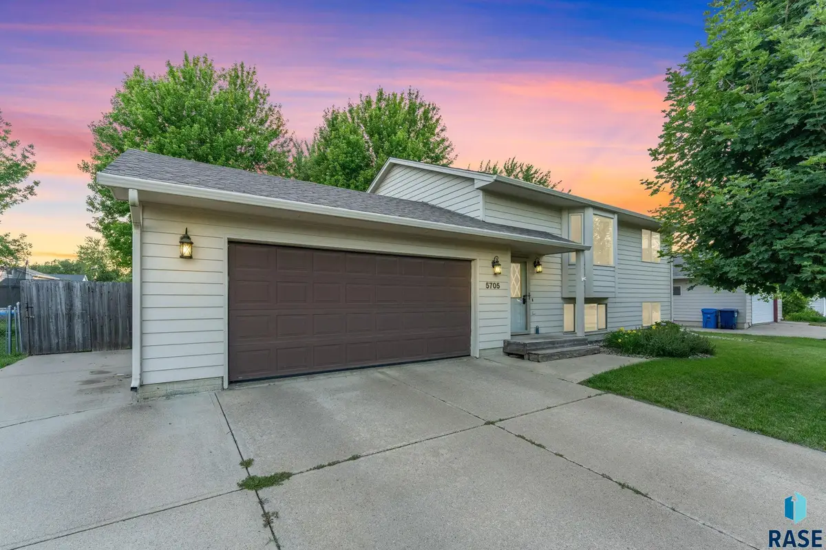 5705 S Southwind Ave, Sioux Falls, SD 57106 - #1
